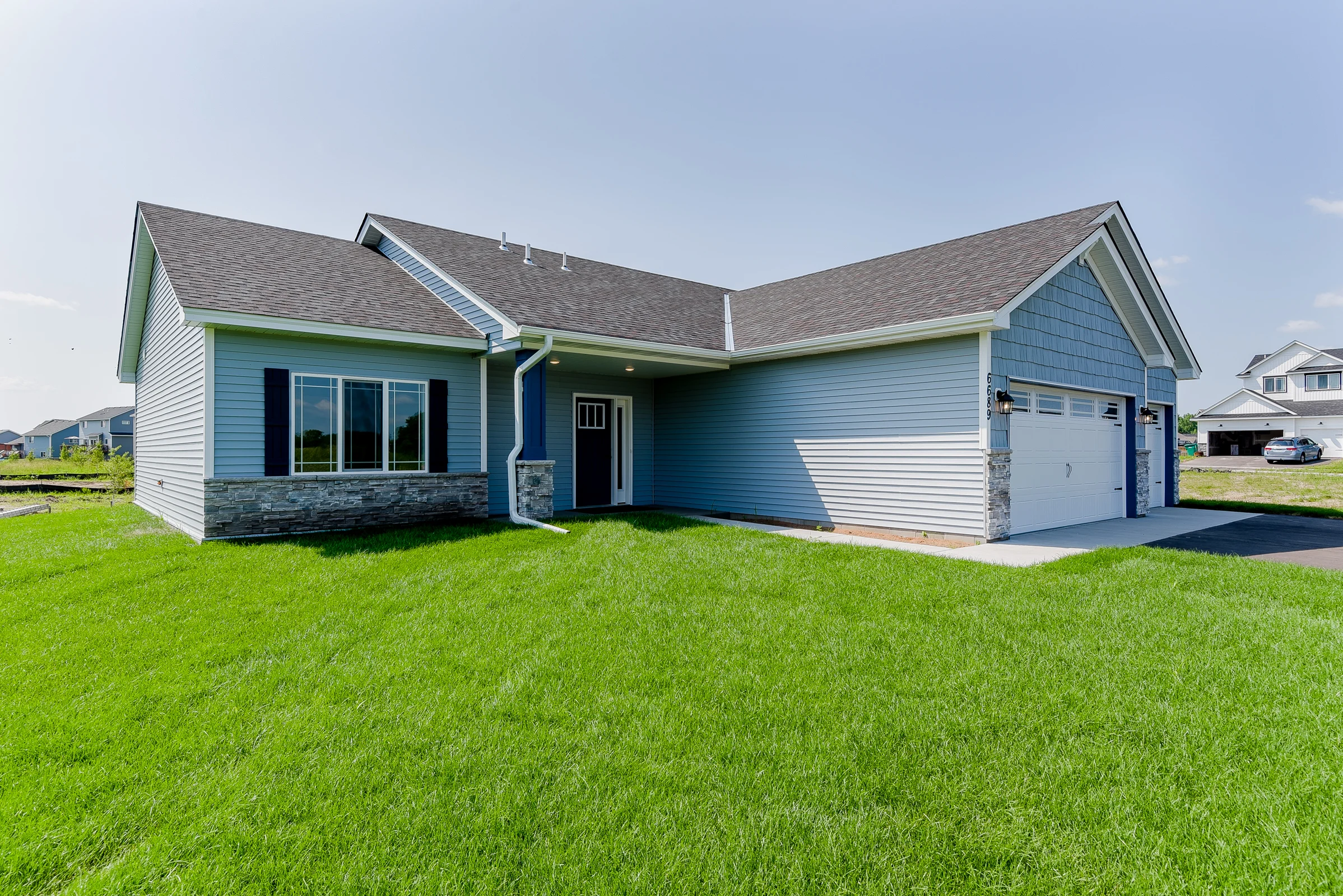 6689 21st Ave South-4.jpg