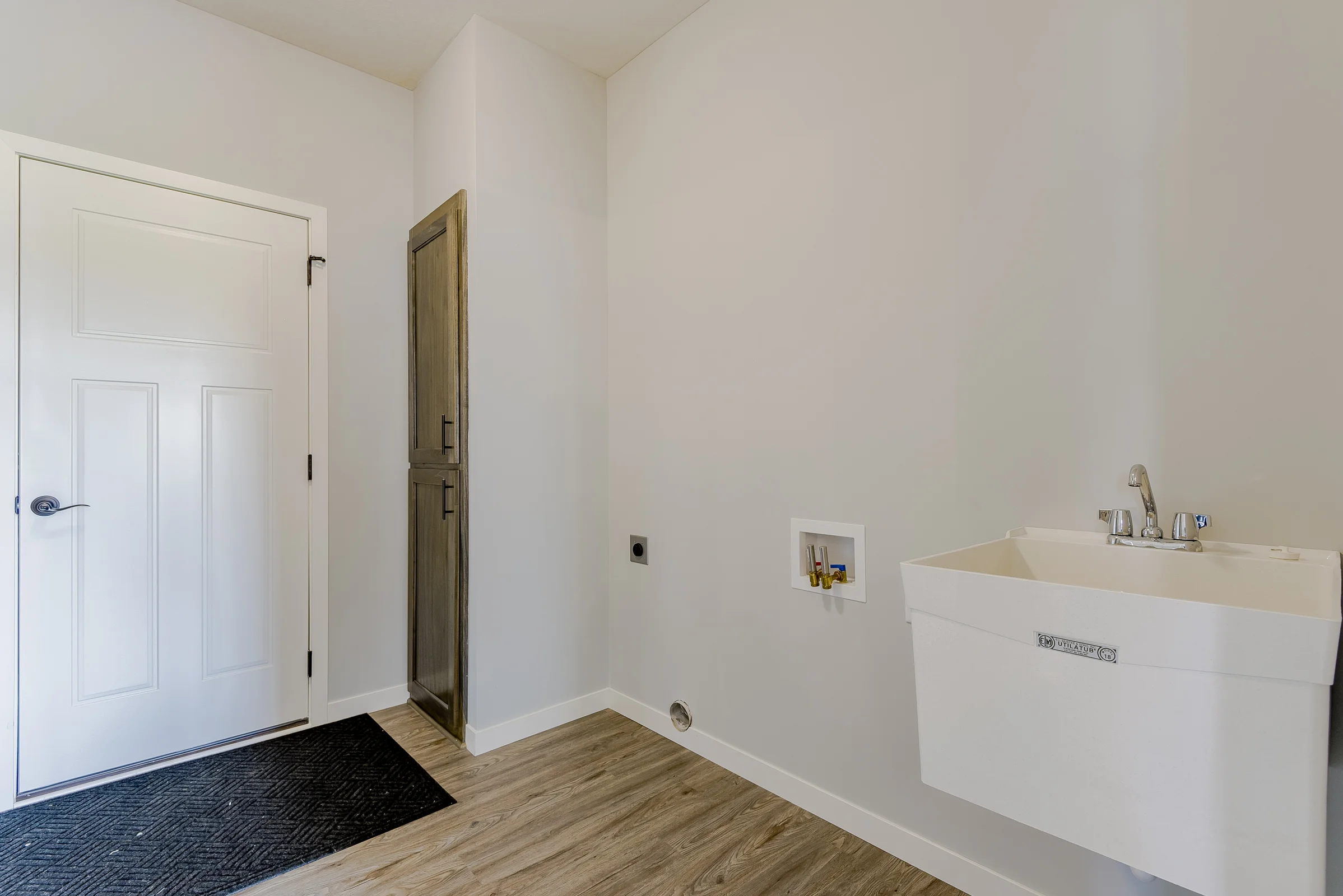 6689 21st Ave South-38.jpg
