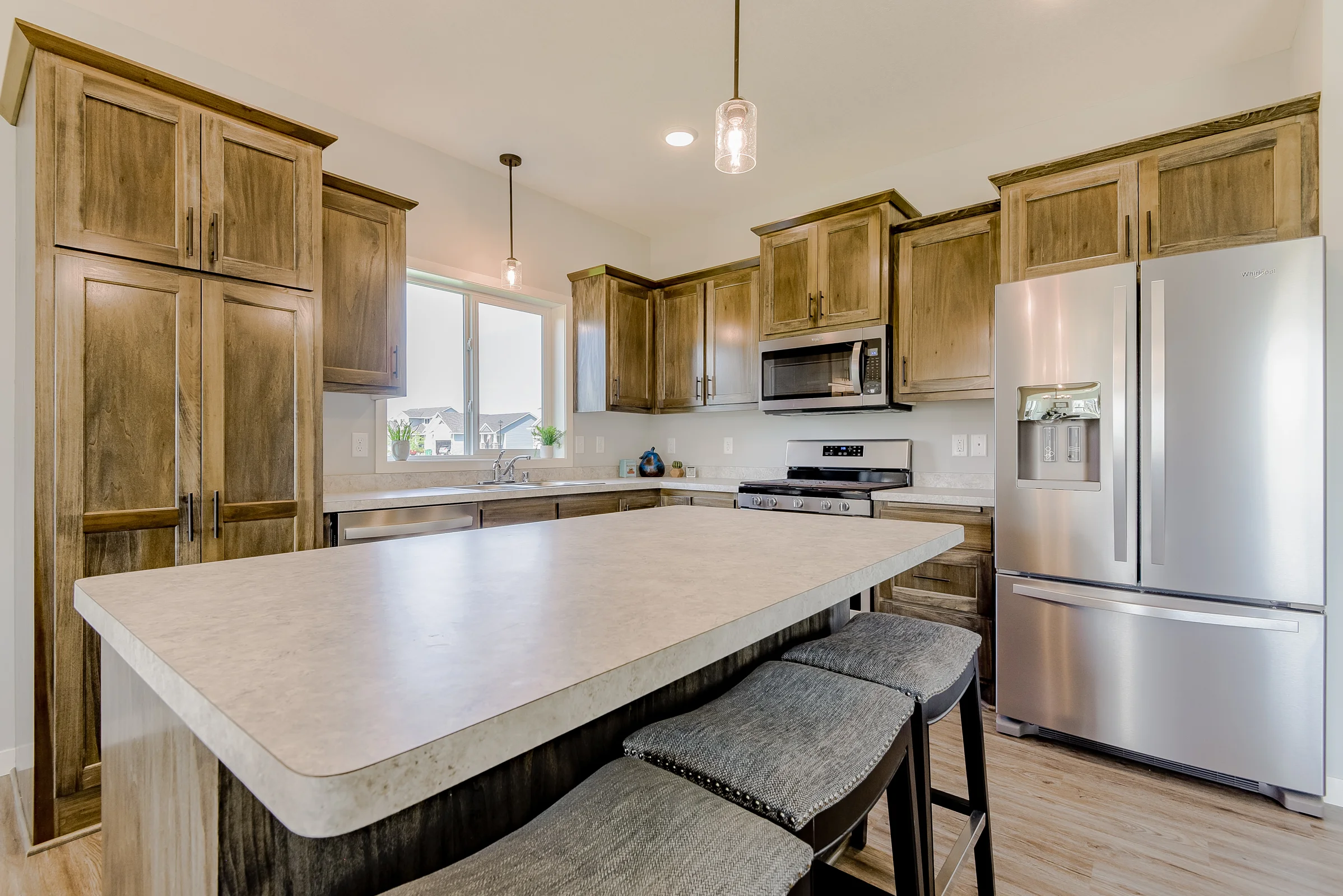 6689 21st Ave South-19.jpg
