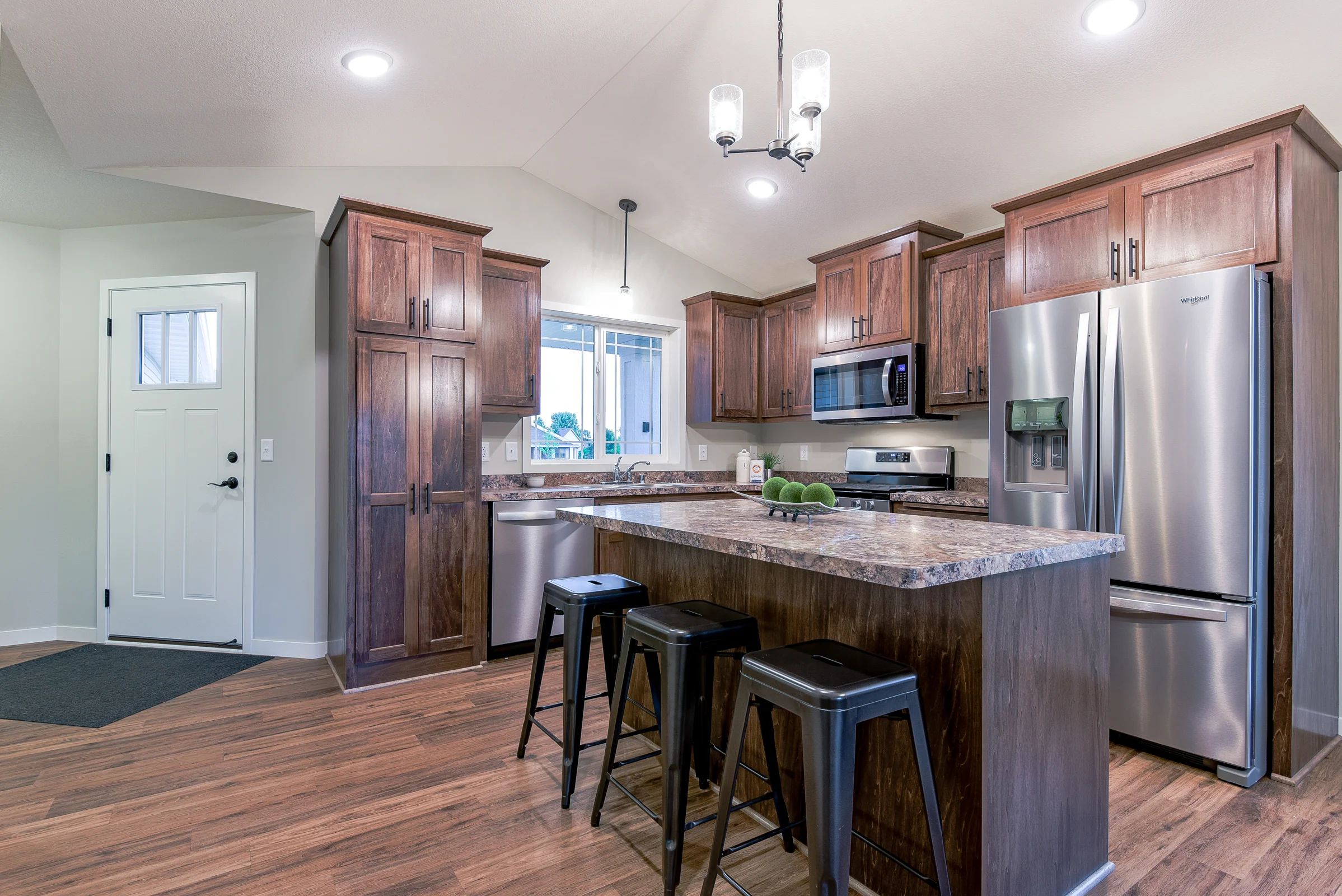 1007 Golden Way NW-11.jpg
