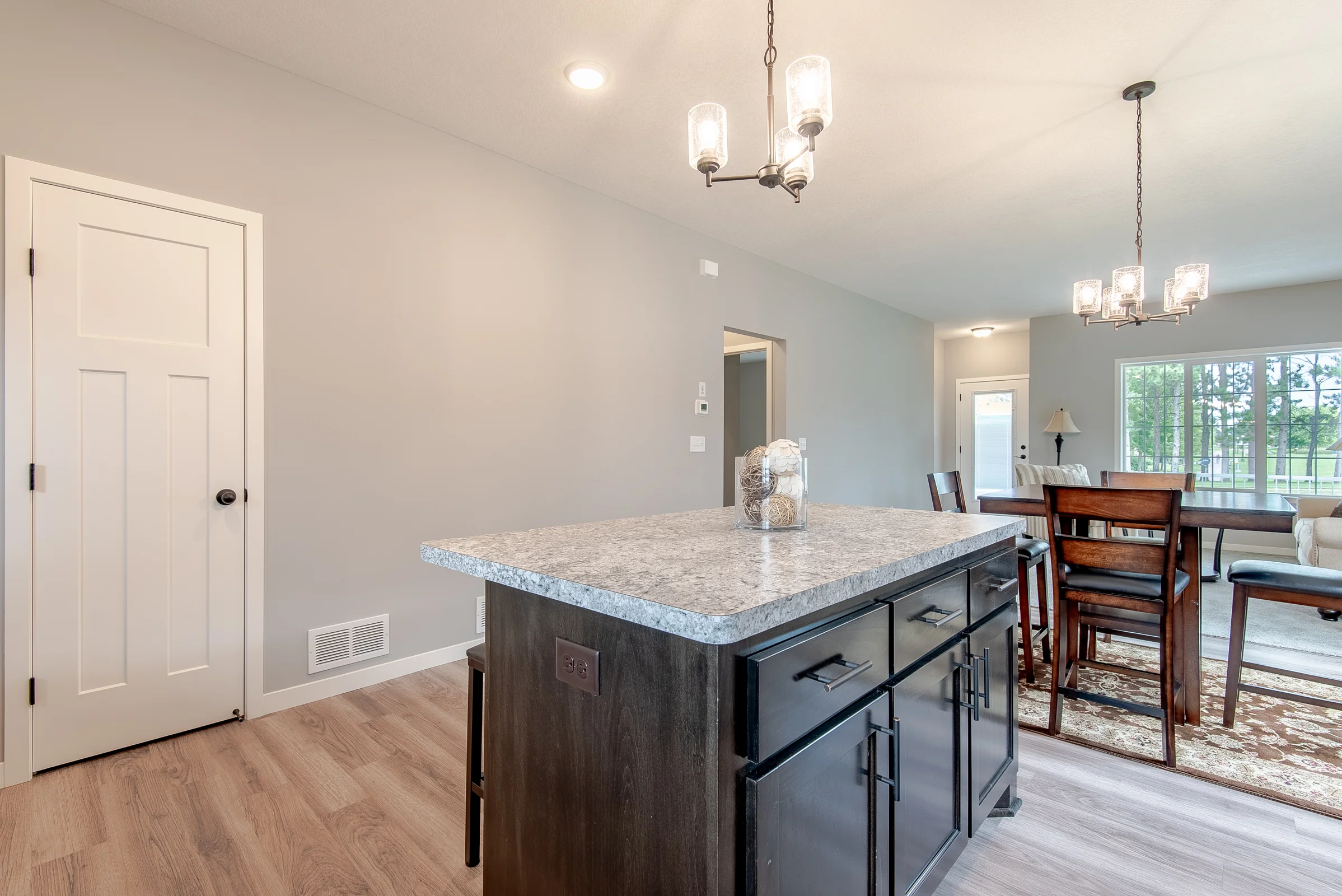 723 11th Ave SW-17.jpg