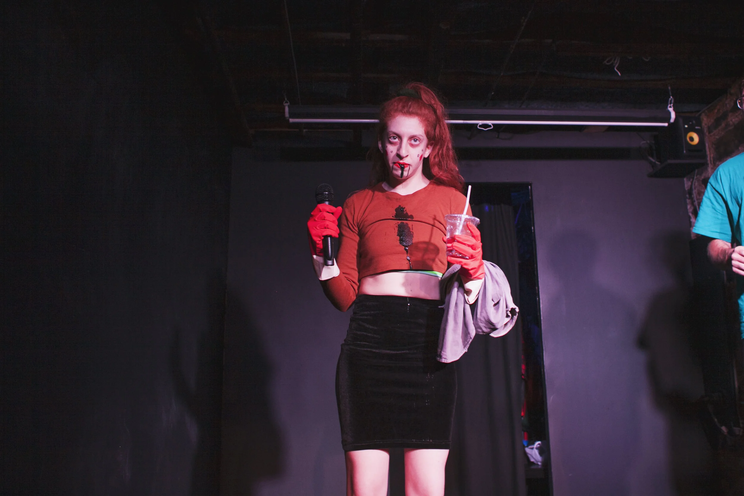 Lena Einbinder performing, Photo: Sandy Honig