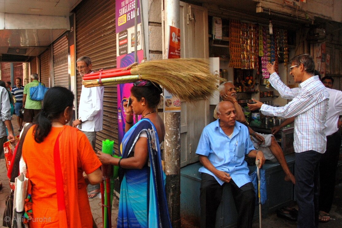 Woman_Vendor_Selling_Brooms_Paan_Shop_Anil.JPG