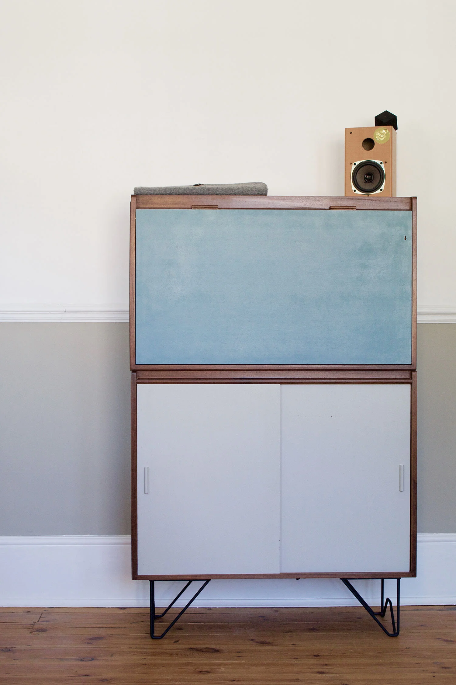 Repurposed wall cabinets by Lendel Stephens Architects