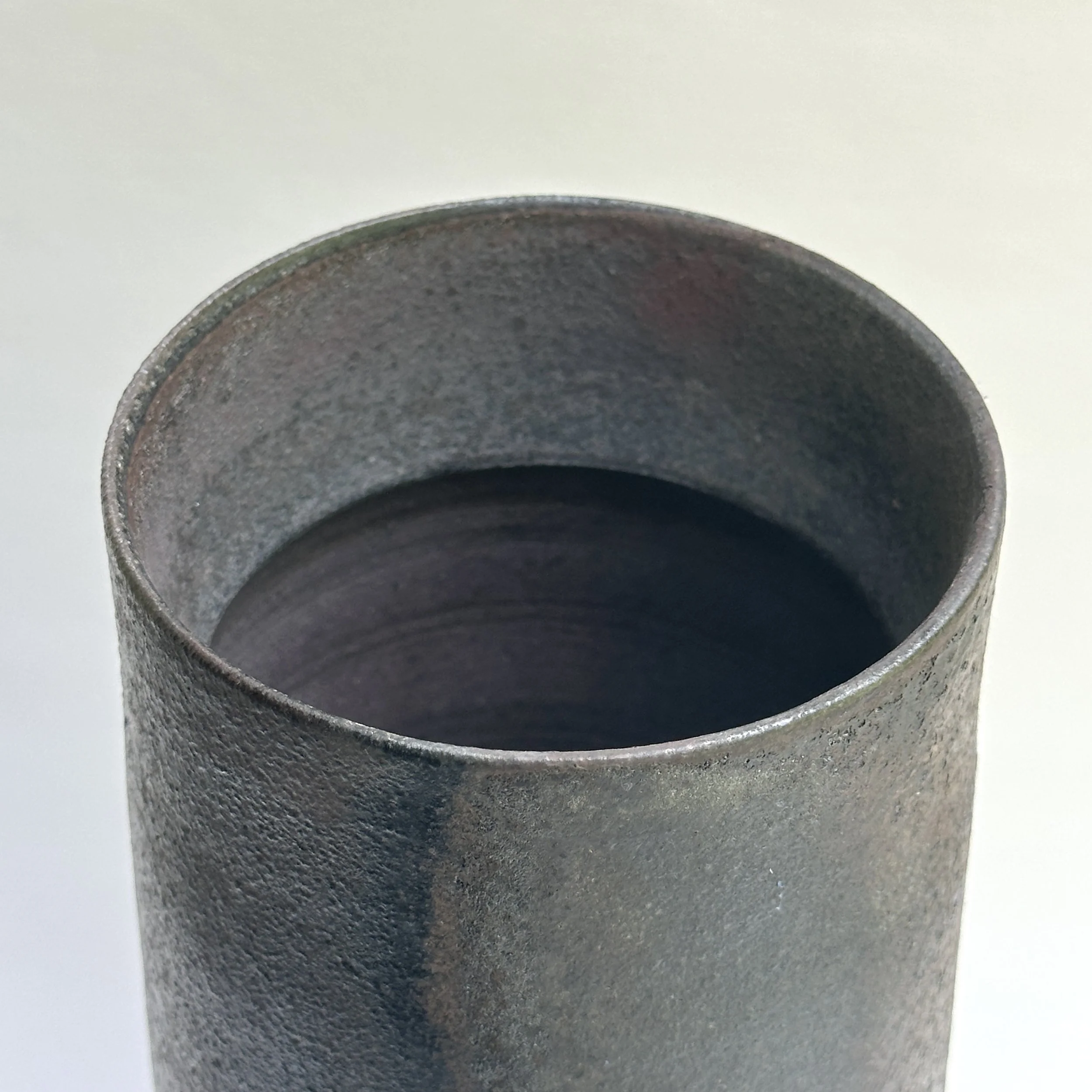 vase1 e.JPG