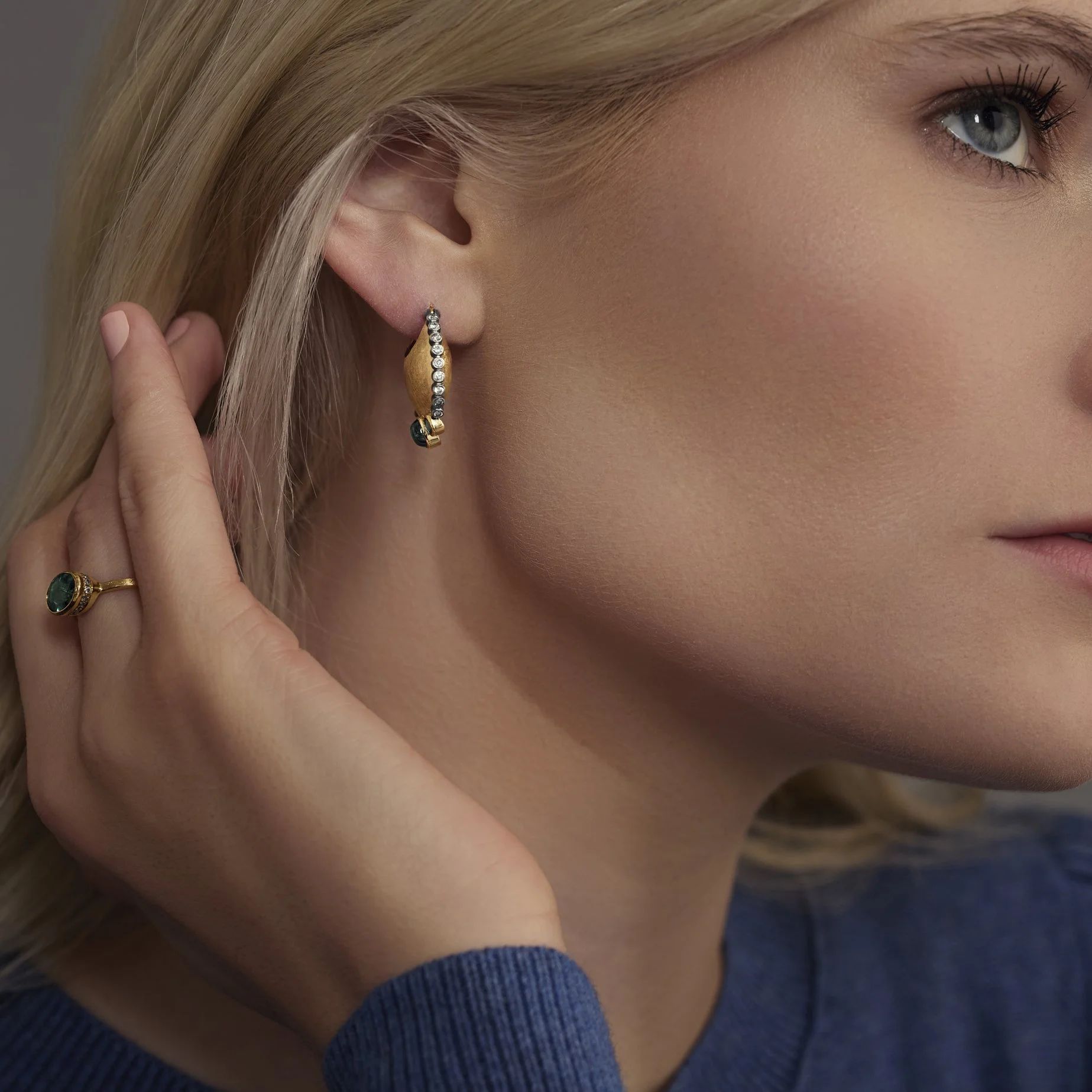 AllisonAlane_ArohaNuiAuckland_Model_DomeEarringsA.jpg