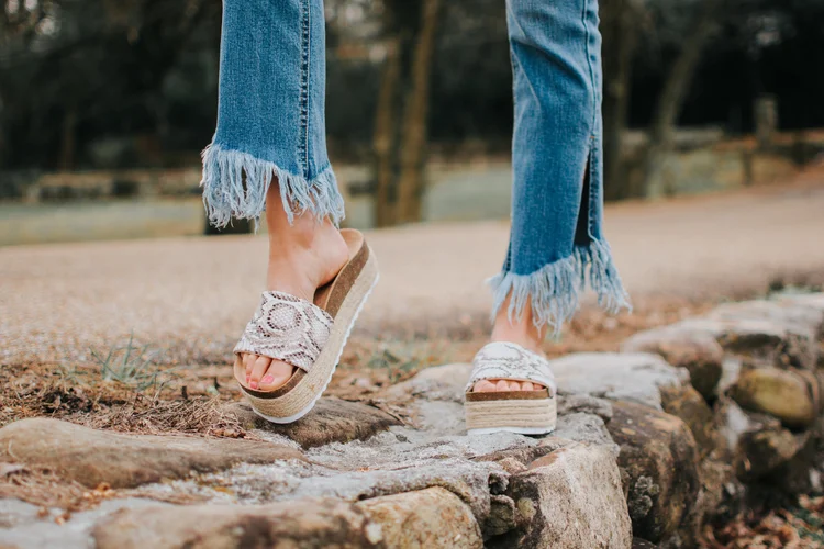 Lookout Mountain Shoot Cotton And Twine Boutique - 
