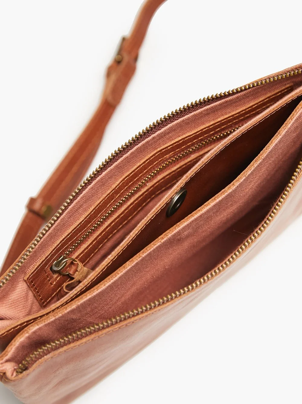 F19_Martha-Crossbody_Whiskey_interior_1000x.jpg