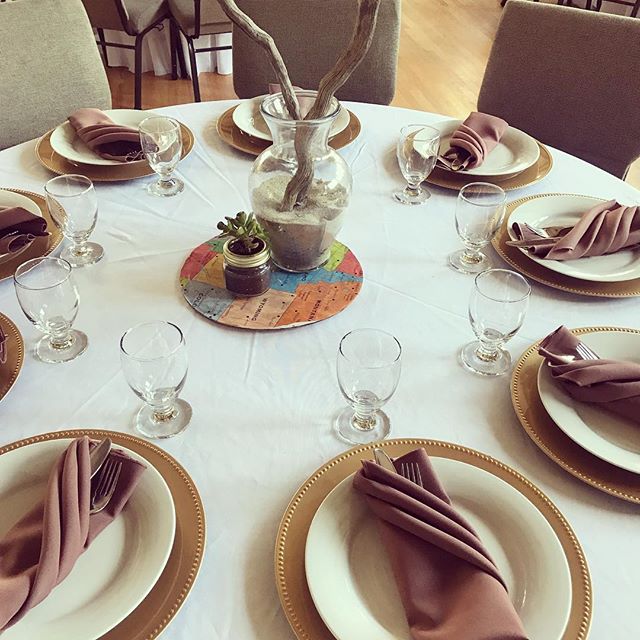 All set! The Ekballo Gala this spring was a success... special props to our team for this beautiful napkin fold. 
#gala
#settings
#events
#chasingfences