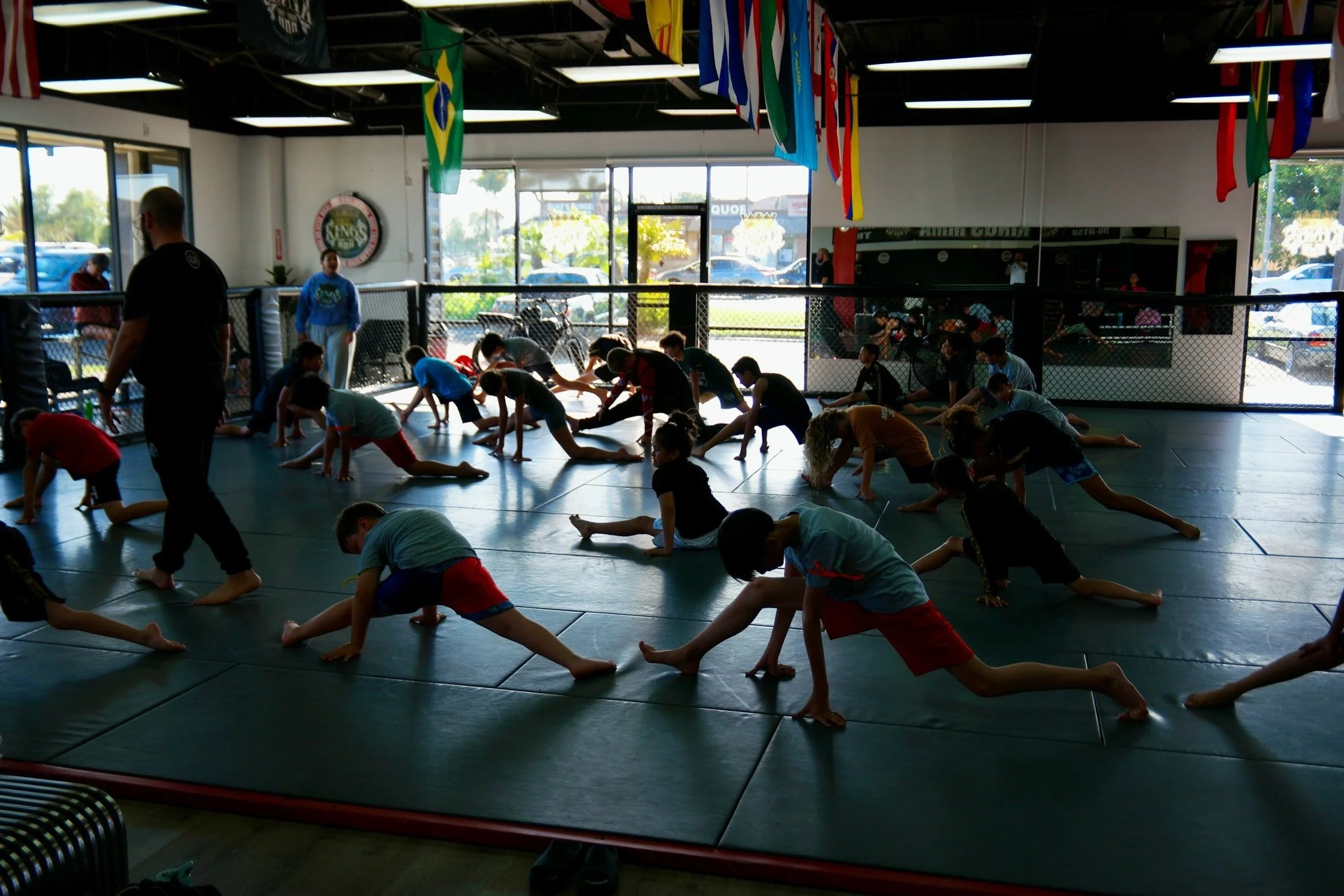 Kings MMA Kids Muay Thai program

Need a new activity for your kids this summer? Come try our kids program

Our focus is bettering your kids everyday not just on the mats but off as well. 

Monday-Thursday at 5pm