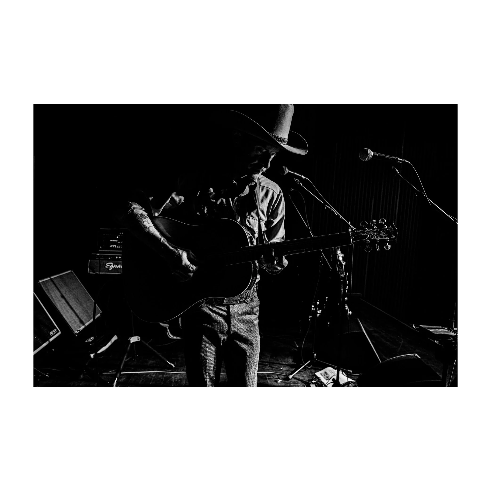 rialto - guitar - boxed.jpg