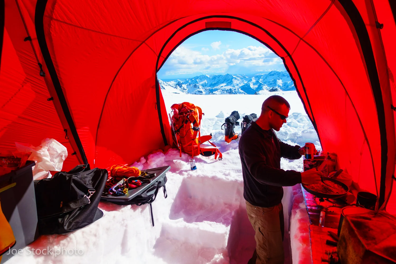 Dave Gierling running the kitchen in the Petra Palace at our Denali Ski Base Camp . Thanks for a great trip Dave, Eli, Chris and Paul! We nailed it!