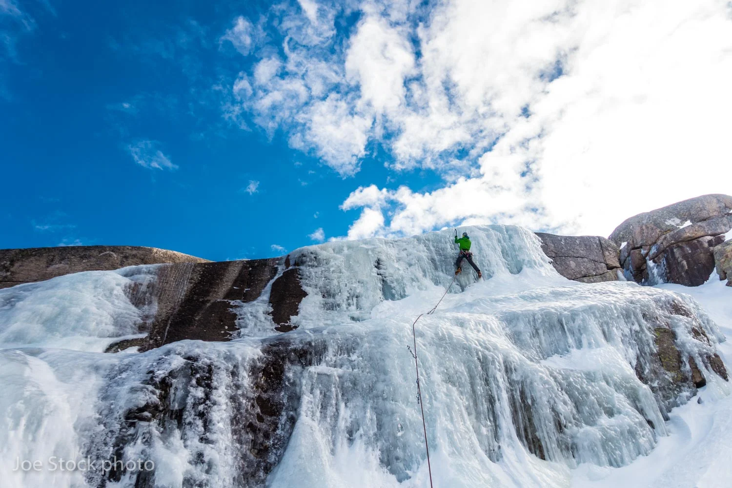 Alan modeling solid lead technique on the Black Lake Slabs. This four-pitch route required a five mile approach. 