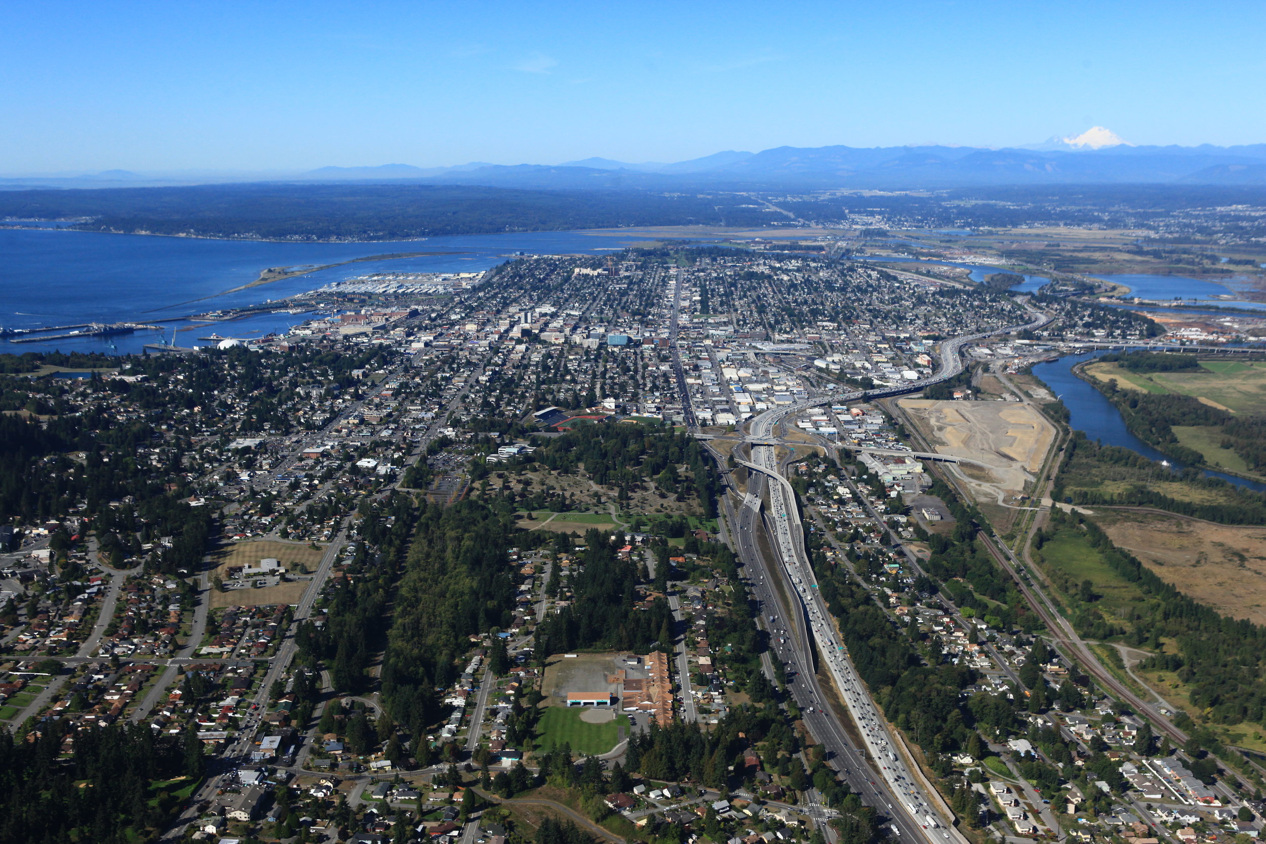 Mt Baker & city of Everett.jpeg