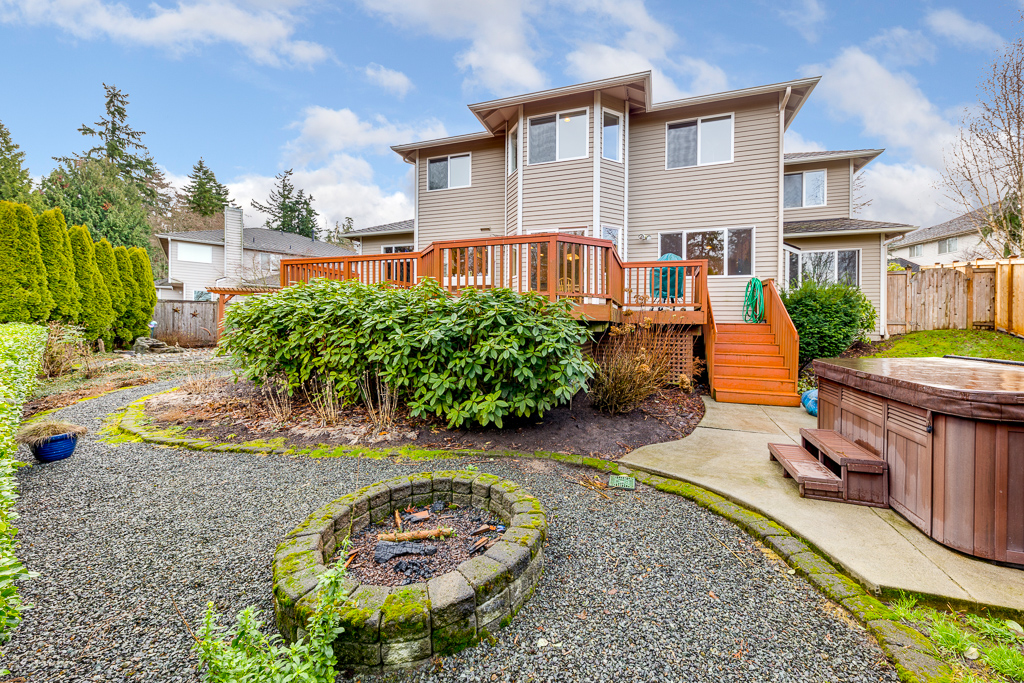 2415 58th Place SW Everett Wa 98203-MLS-4.jpg