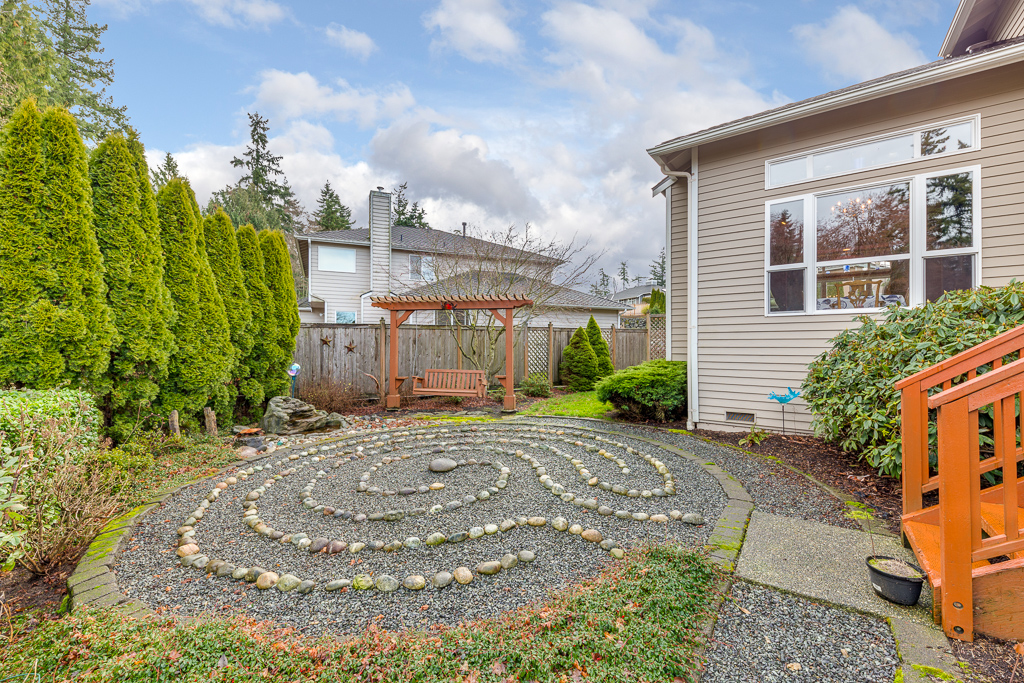 2415 58th Place SW Everett Wa 98203-MLS-7.jpg
