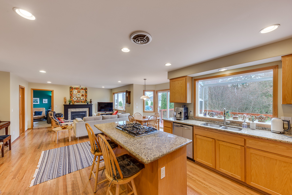 2415 58th Place SW Everett Wa 98203-MLS-24.jpg
