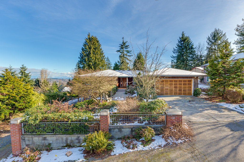 2218 Firland Pl Everett 98203-MLS-1.jpg