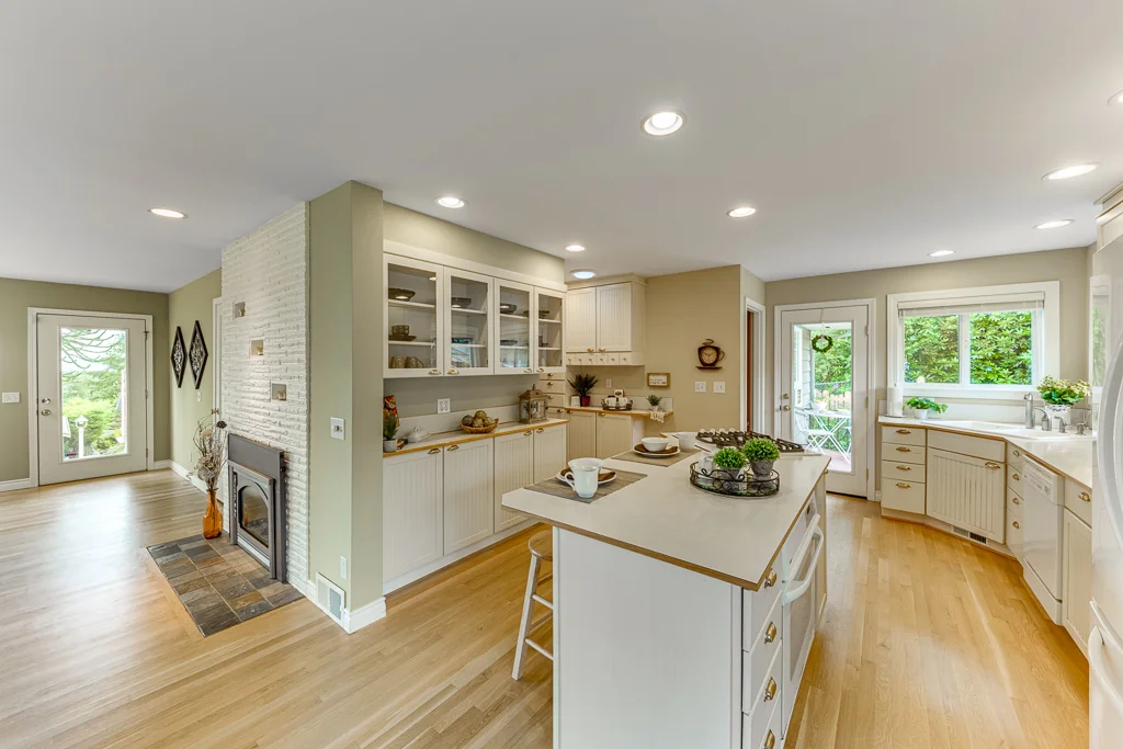 4208 Olive Drive Everett Wa 98203-MLS-18.jpg