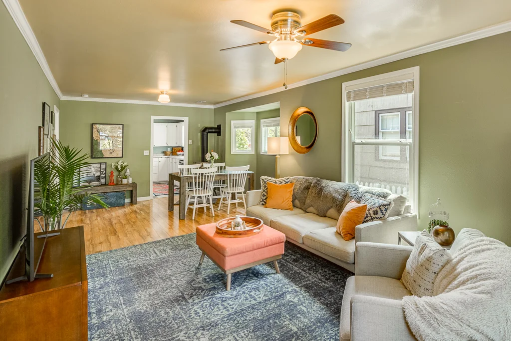 1717 Colby Ave Everett Wa 98201-MLS-12.jpg