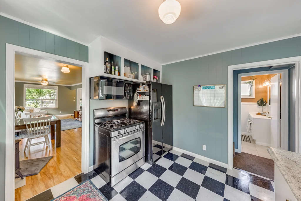 1717 Colby Ave Everett Wa 98201-MLS-19.jpg