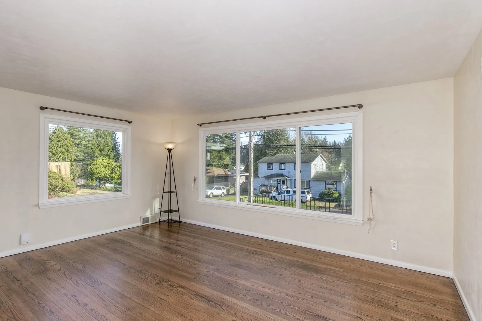 6008 Fleming St Everett Wa 98203-MLS-22.JPG