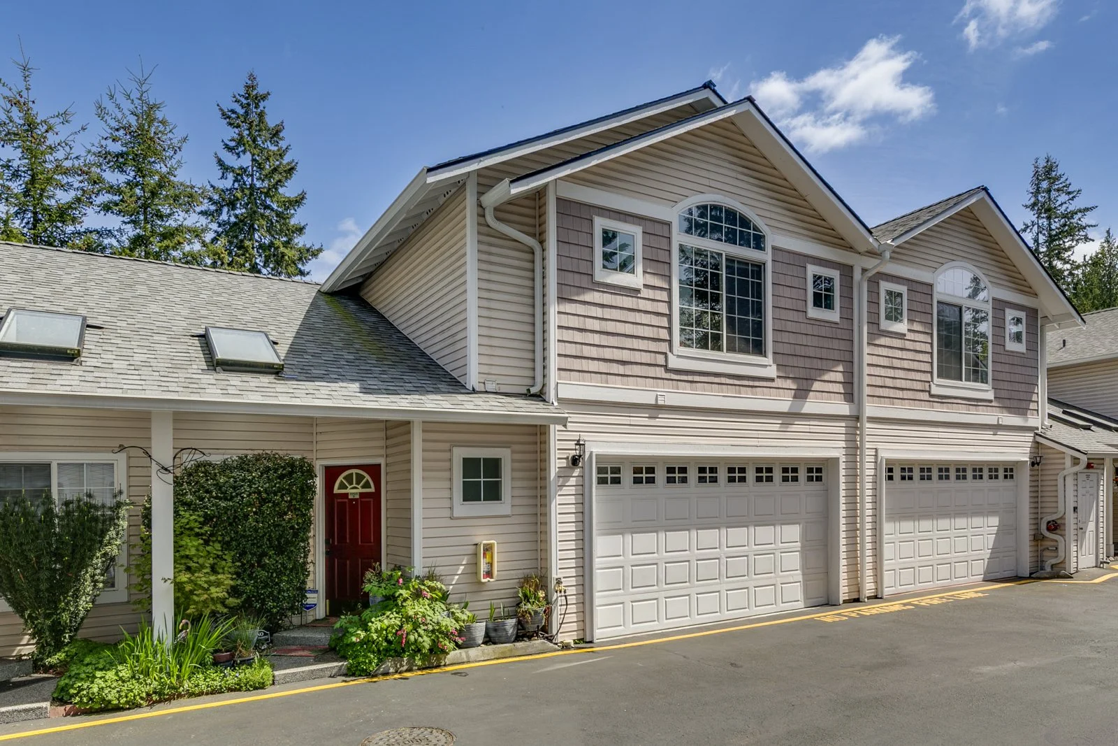 5705 200th St SW Unit B Lynnwood Wa 98036-MLS-1.JPG