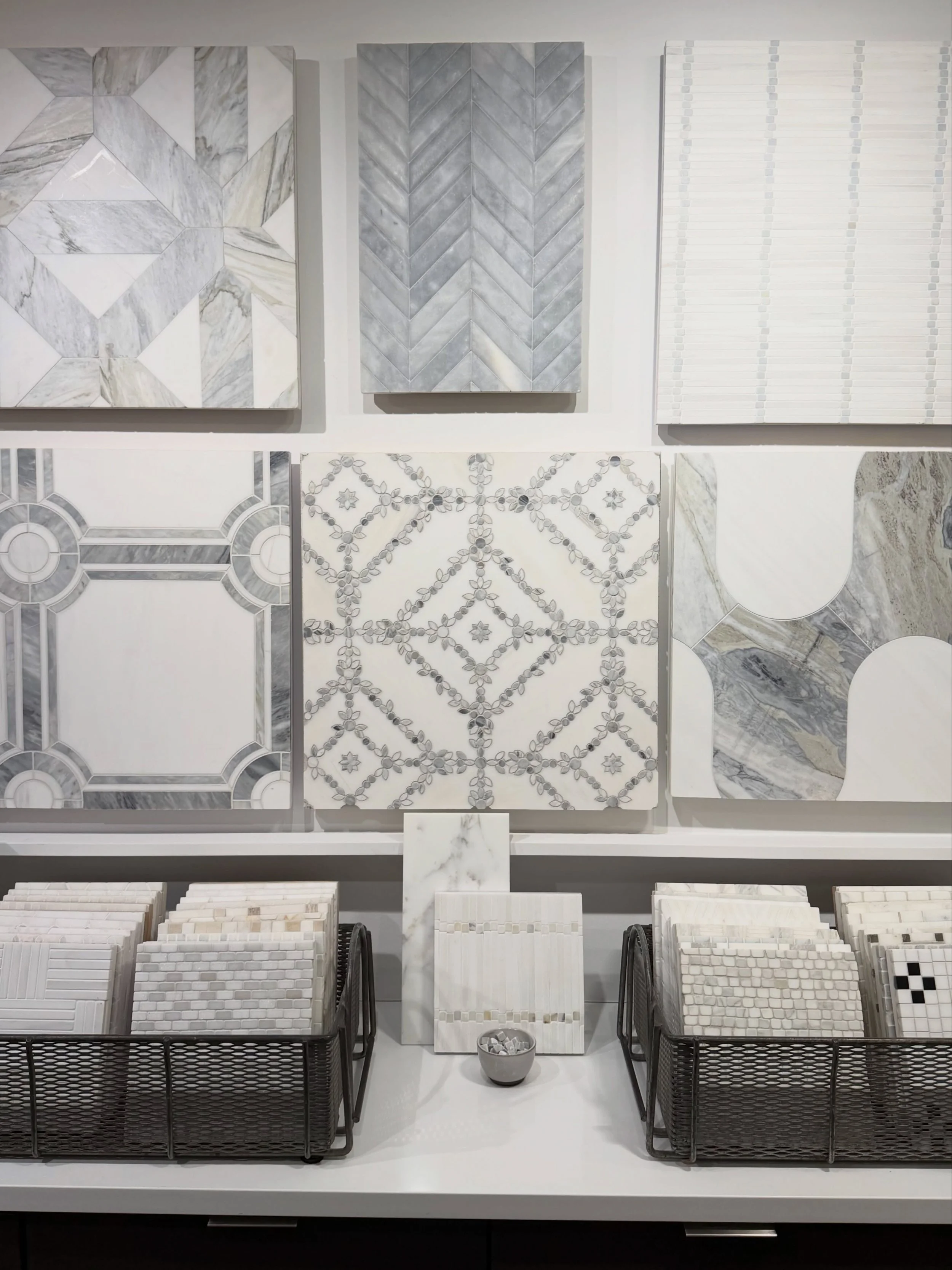 Showroom S N A P S 📷 👀
Some goodies on the floor rn&hellip;

#tiles #tiledesign #interiordesign #inspired