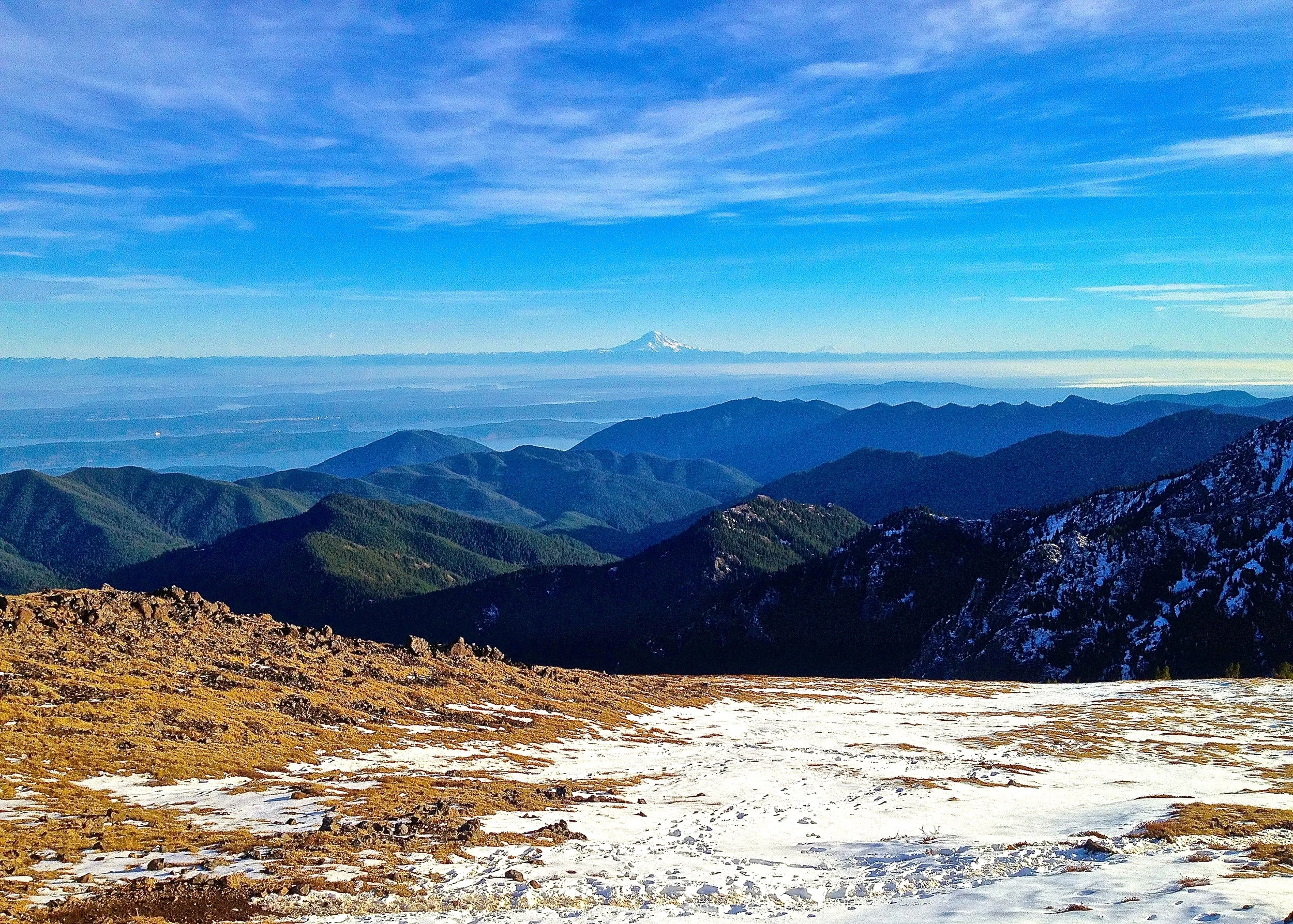 MT. TOWNSEND - OLYMPIC MOUNTAINS  - LOOKING SOUTH TOWARDS MT. RAINIER 