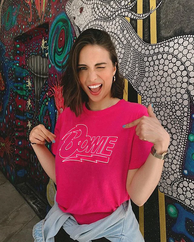 Rocking this @forever21 #bowie shirt!! // &Eacute;sta blusita me encant&oacute; dato curioso es para ni&ntilde;a!!! No hab&iacute;a para adulto y le rec&eacute; a Dios porque me quedara la grande de ni&ntilde;a y siii asi que si les gusta ya saben en