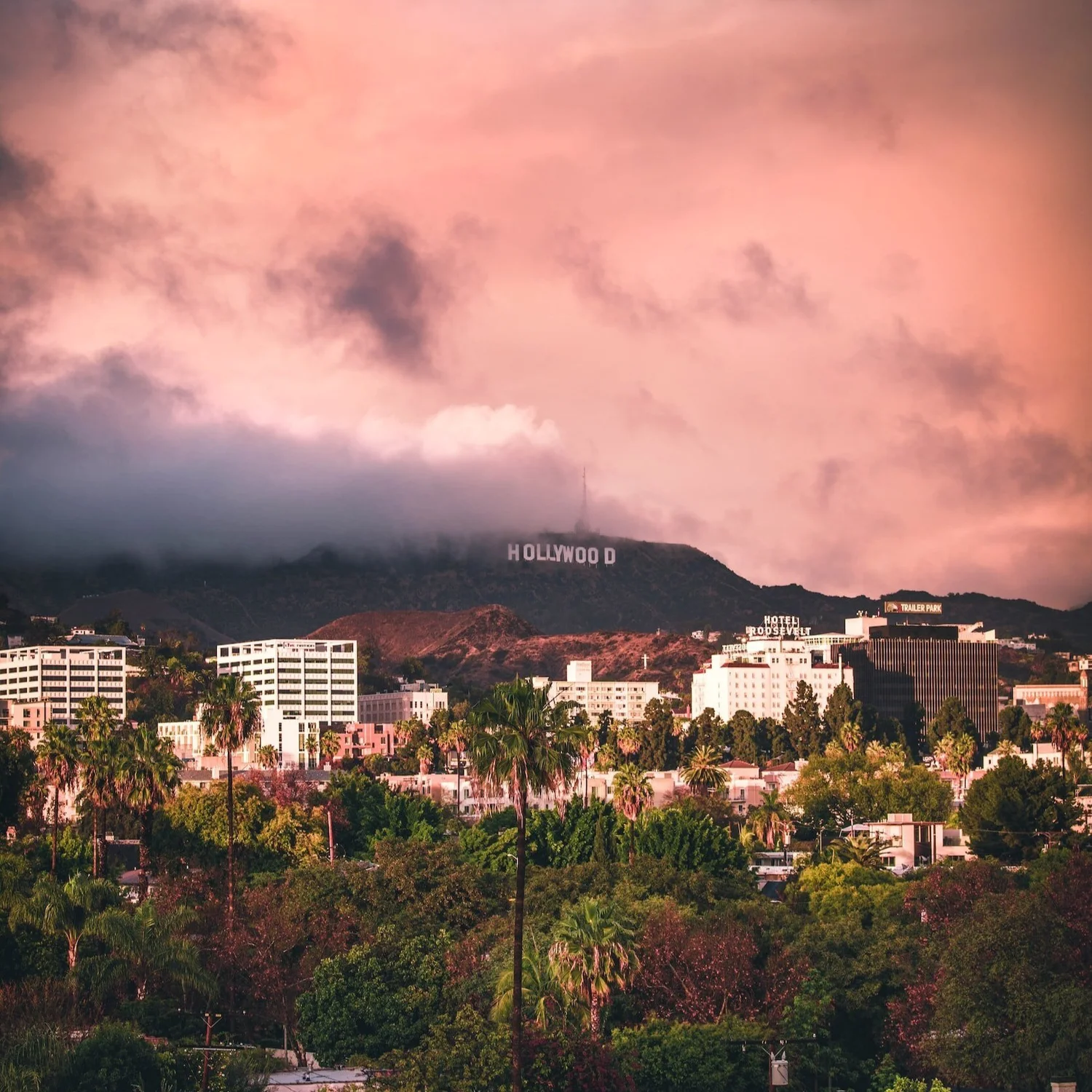 Romantic Things to Do in West Hollywood - Sunset Tower Hotel