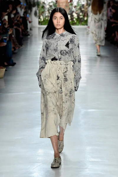 Mimi+Prober+Runway+September+2017+New+York+8TP5ZFdvz1jl.jpg
