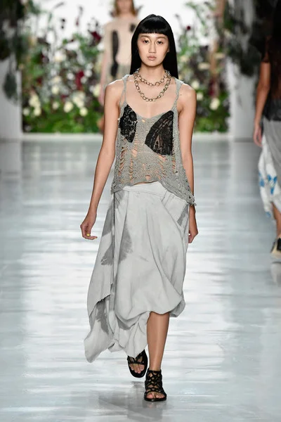 Mimi+Prober+Runway+September+2017+New+York+wdvIVQuDQM5l.jpg
