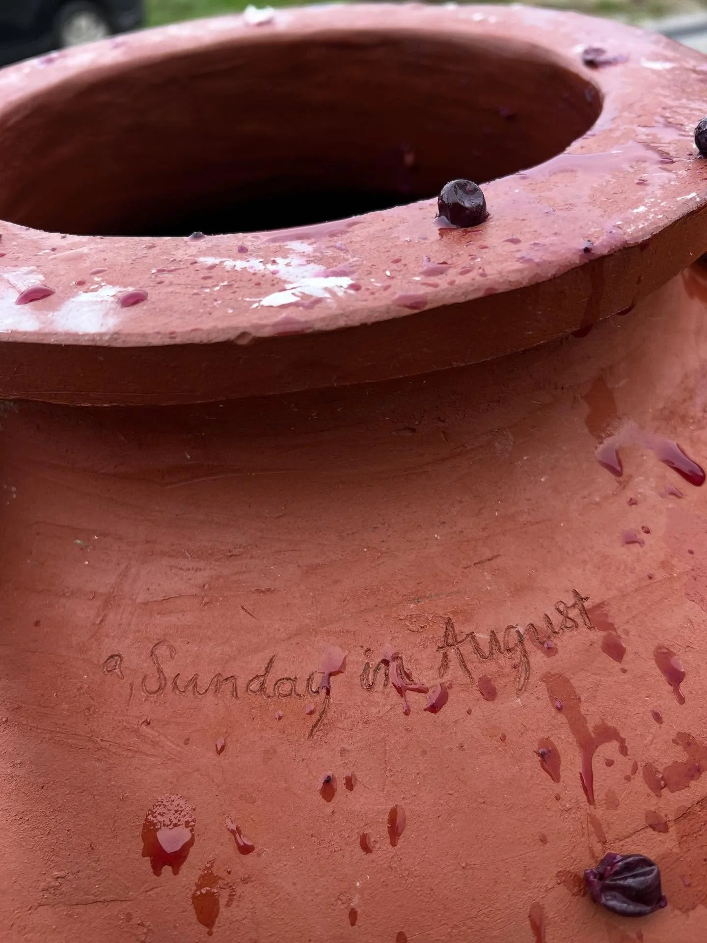 Four short rows of local Saanich Peninsula Pinot Noir that we farm organically ourselves (👋 @juliie.r) went into our small, handmade amphora (made with clay dug on our Salt Spring Island winery property!! by our talented potter friends at @twinislan