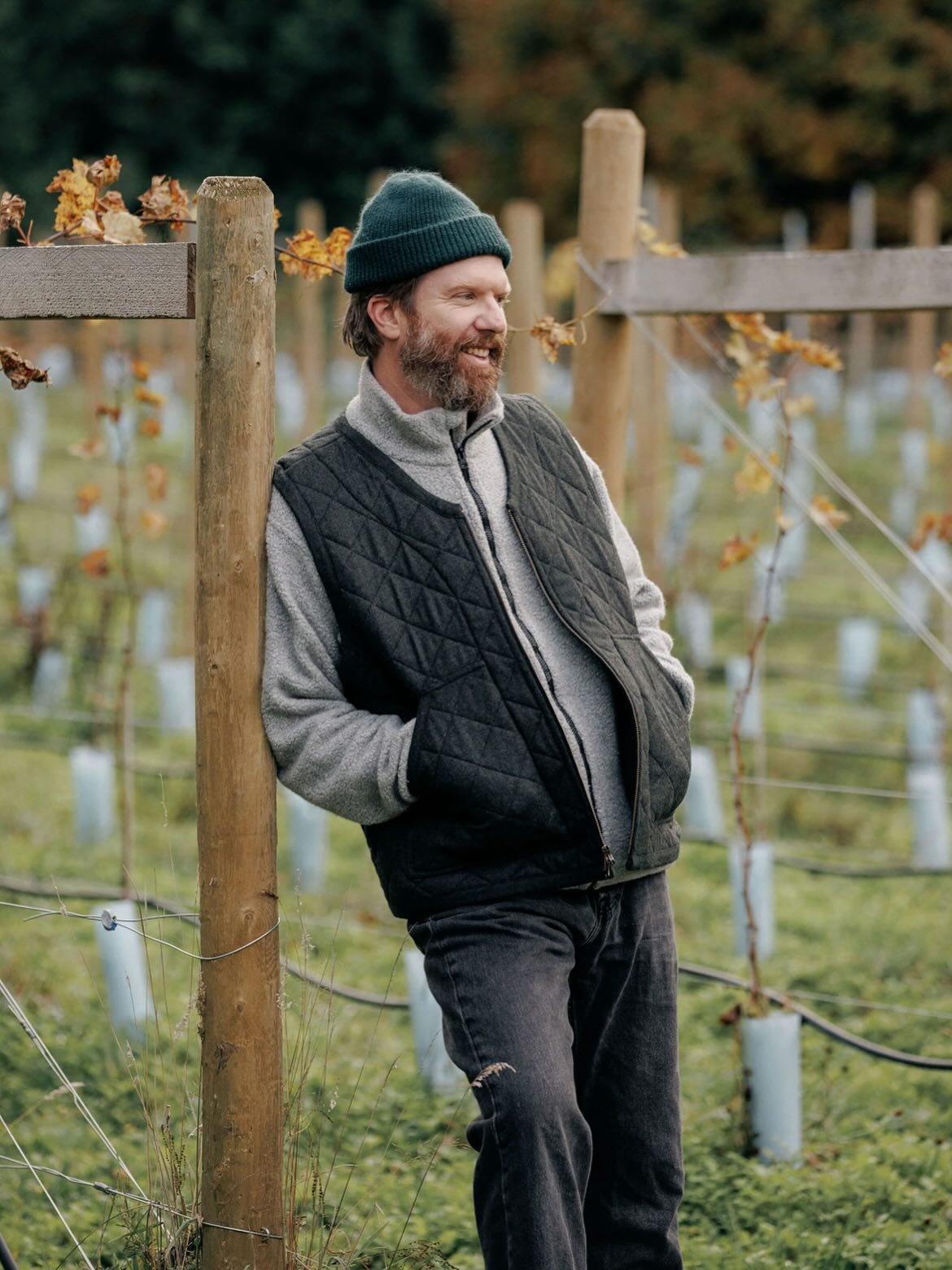 We&rsquo;re internet famous! Rocking @anianmfg winter gear at our Saltspring Island vineyard &amp; winery&mdash;and getting screenshots from family about our budding modeling careers as a side hustle 😛🍷🍾🥂🫶 Obv Nellie stole the show 🐶🐾

📸 by @