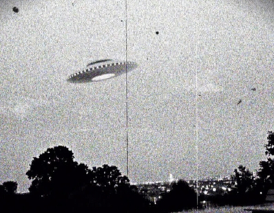 sexy ufo I want to not be alone any more some one love me