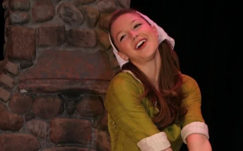 melissa.benoist.town.hall.arts.center.1.800.cropped.jpg young and cute and allsinging