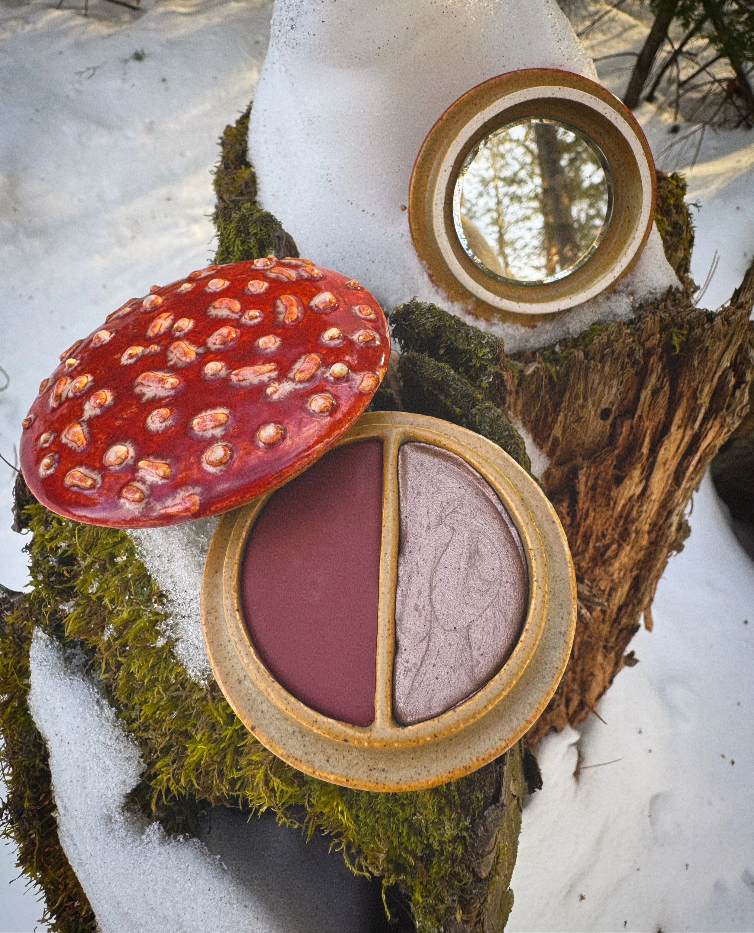 Fairy Ring Ceramic Amanita Compacts