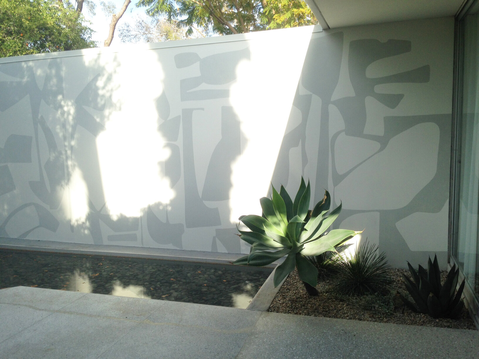 PSmural_shadows.jpg
