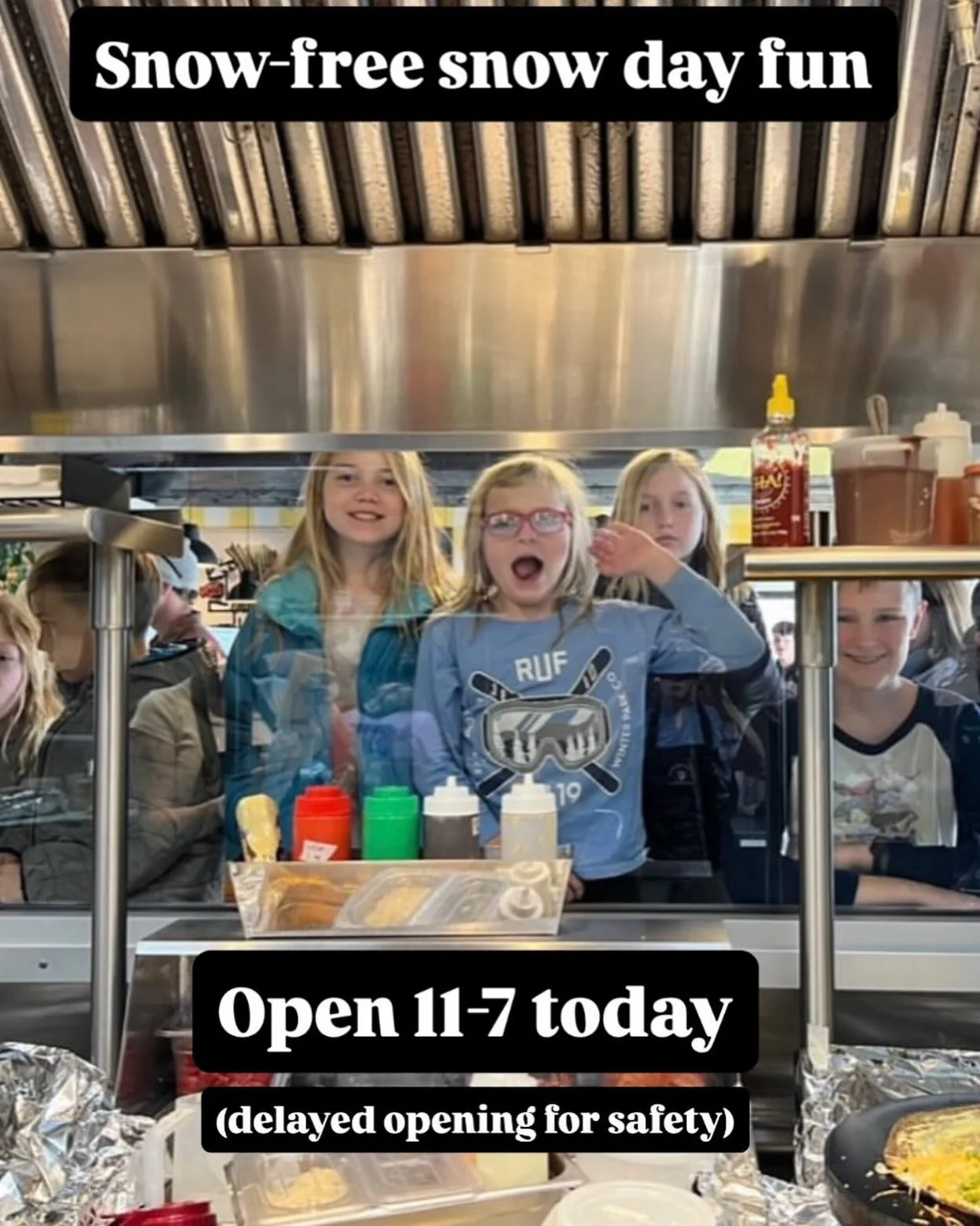 School is out, cr&ecirc;pes are in! 😍
#crepespaulette #bentonville #snowday