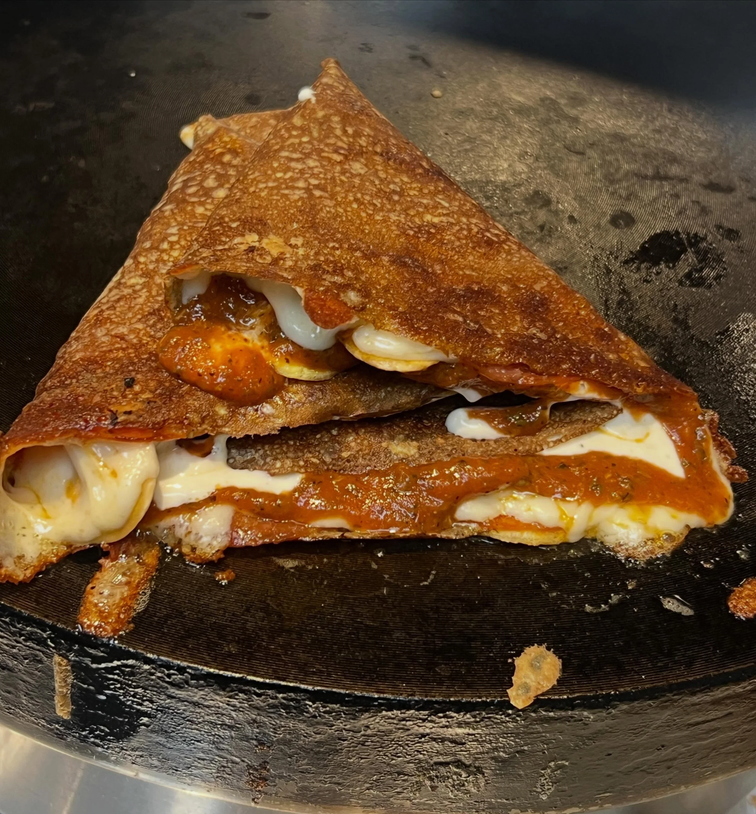 La Slice 🍕pizza with a French attitude
Get it with pepperoni and/or mushrooms and we won&rsquo;t get mad if you want to add Ranch 😂
#buckwheat #crepes #goeswitheverything #northwestarkansas #pizza