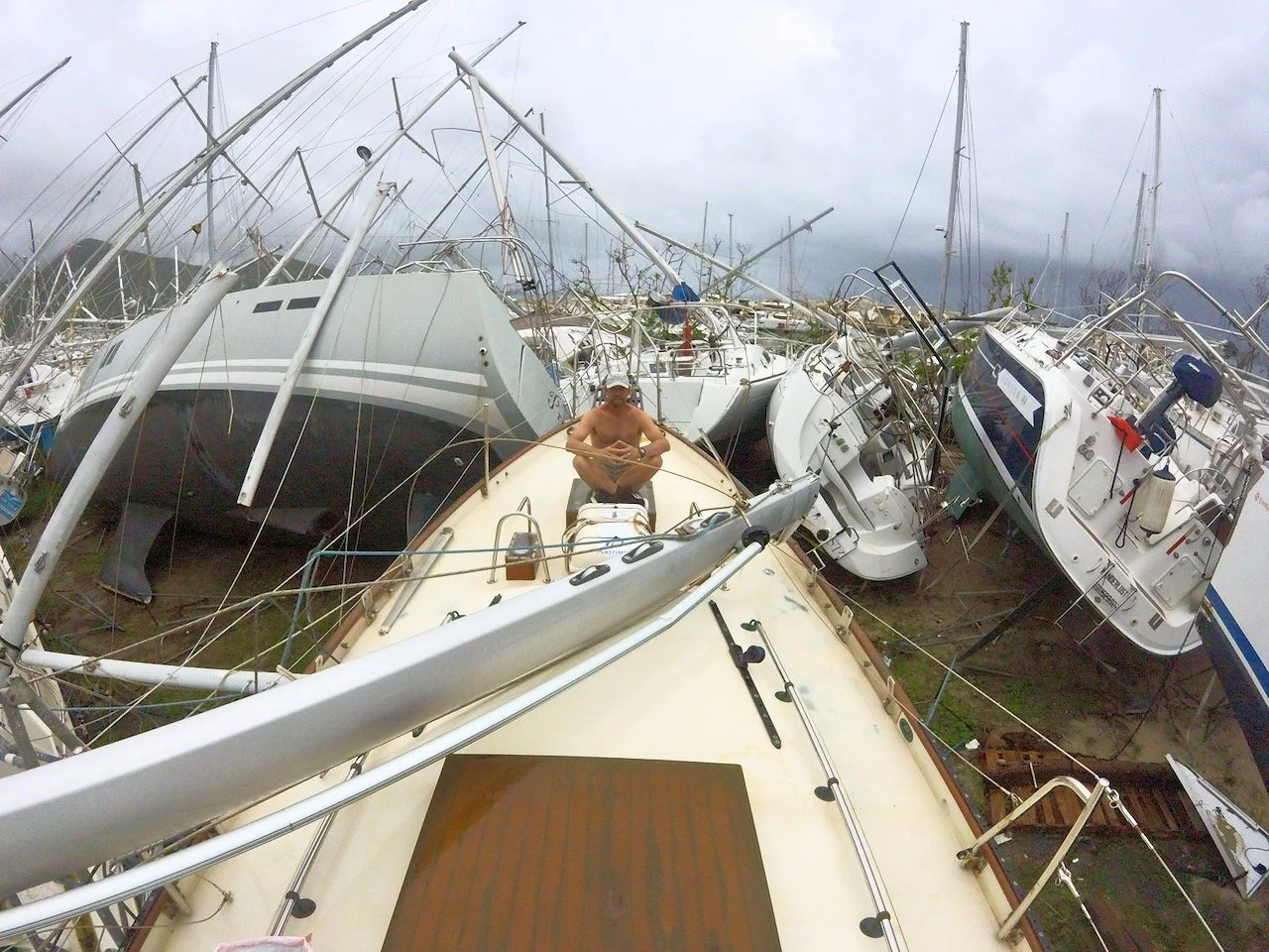Hurricane Sailing // Sailboat Storm Management