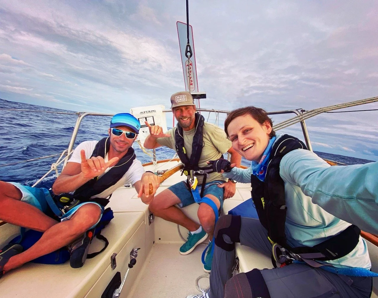 Live Aboard Sailing — Hawaii