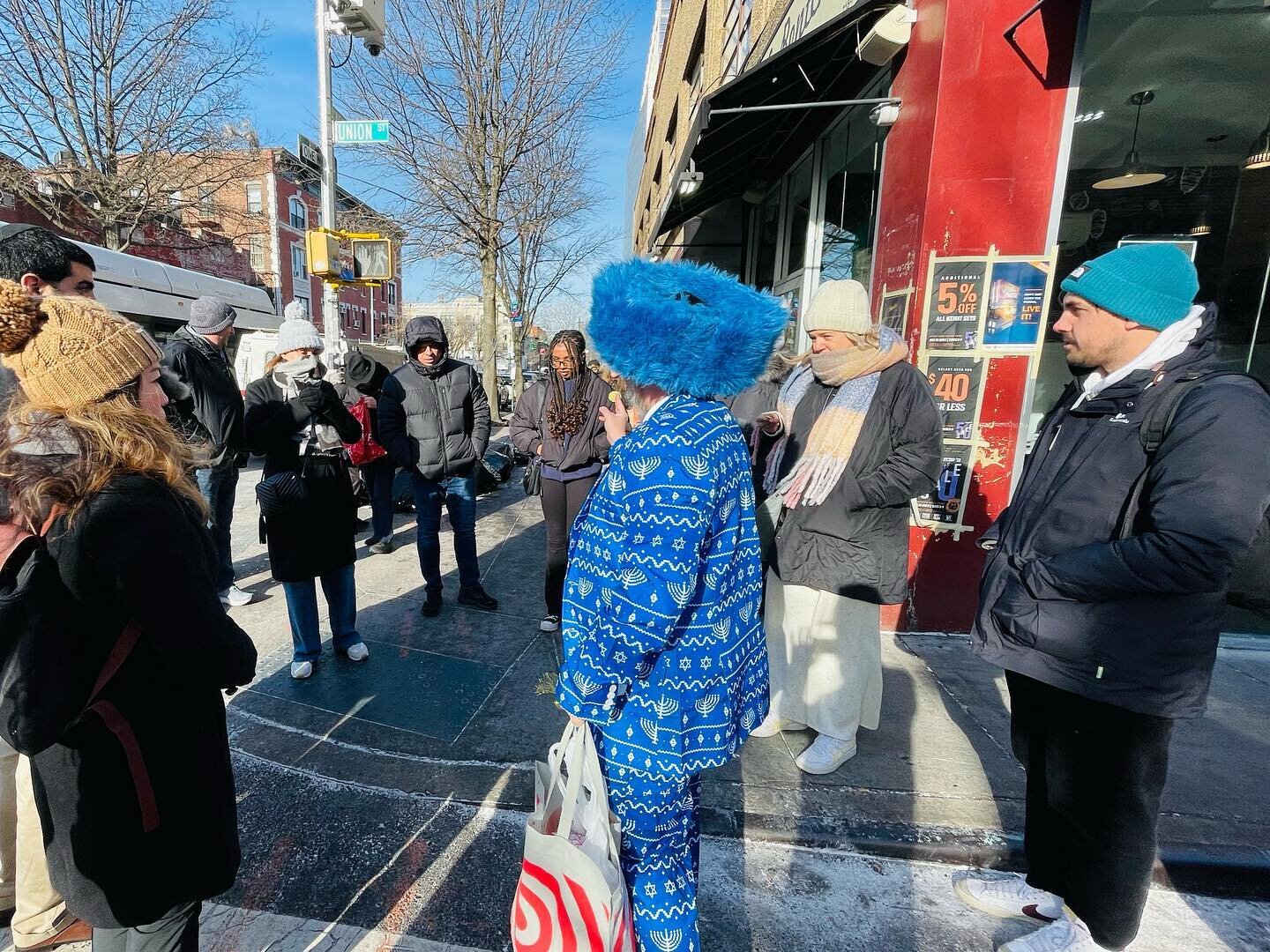 Chassidic Chanukah Get Up! 

#chanukah #hanukkah #hannukah #chasidic #hasidic #chasidism #hasidicstyle #brooklyn #nyc #onlyinnyc #secretnyc #blues #furhat #streetwear #getup #walkingtour #orthodoxjudaism