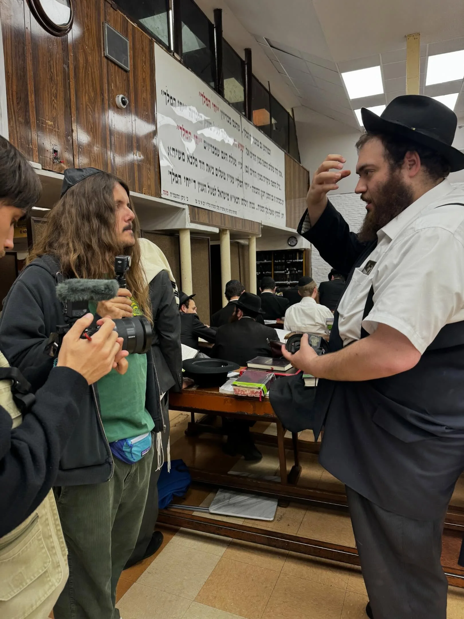 @humansafari experiencing and filming #crownheights 
#nyc #judaism #tourism #experience