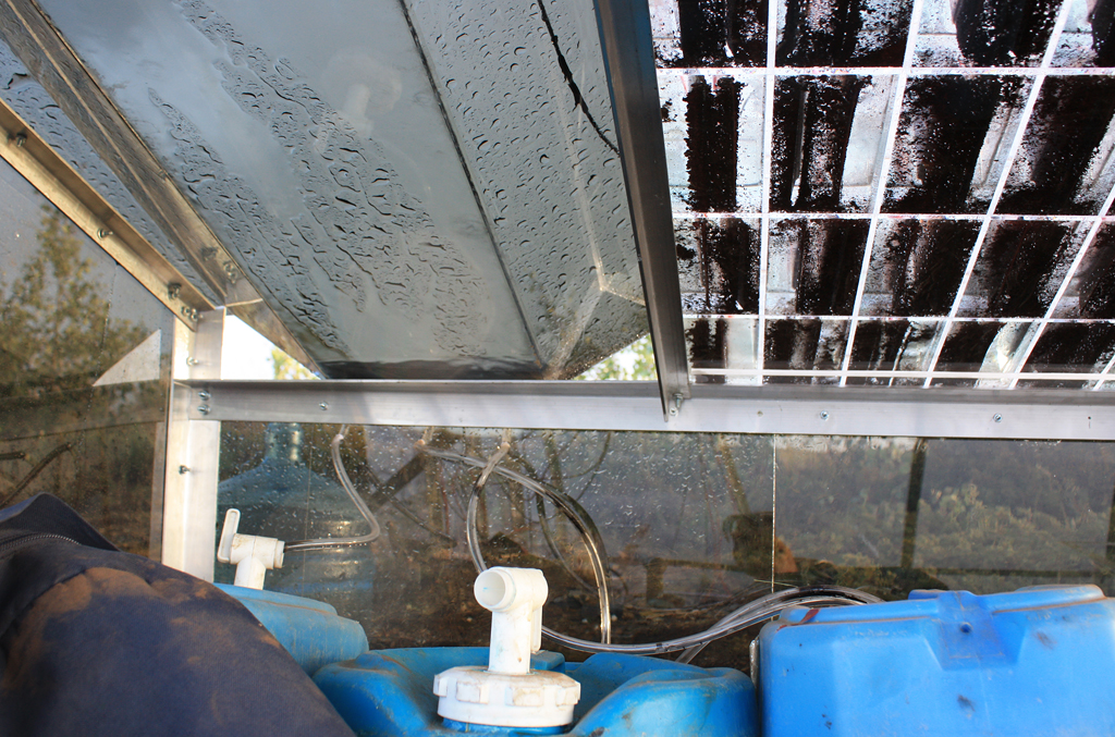 detail (water collection)