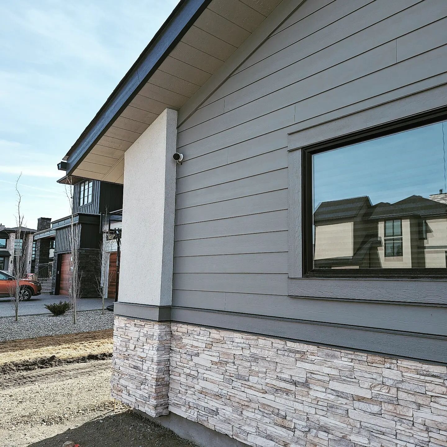 Google Nest Outdoor (battery) @greenlight.ca

Can't wait to see what happens Nest! 

* Wired for winters! 
* Indoor plugin 
* Finished inside 

Greenlight Electrical Services ltd.
Your local GoogleNest pro if youre having trouble we will put the ligh