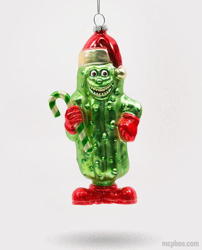 12423-SantaPickleOrnament-410.gif