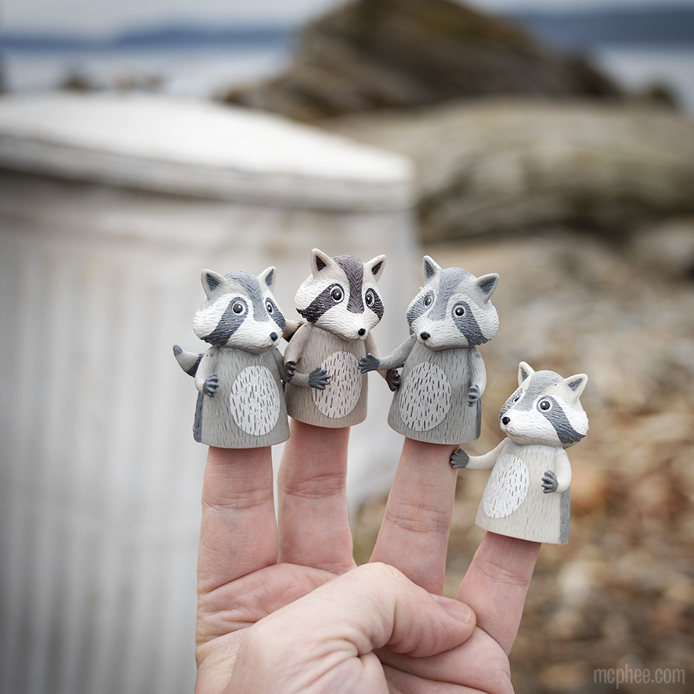 Finger Raccoons