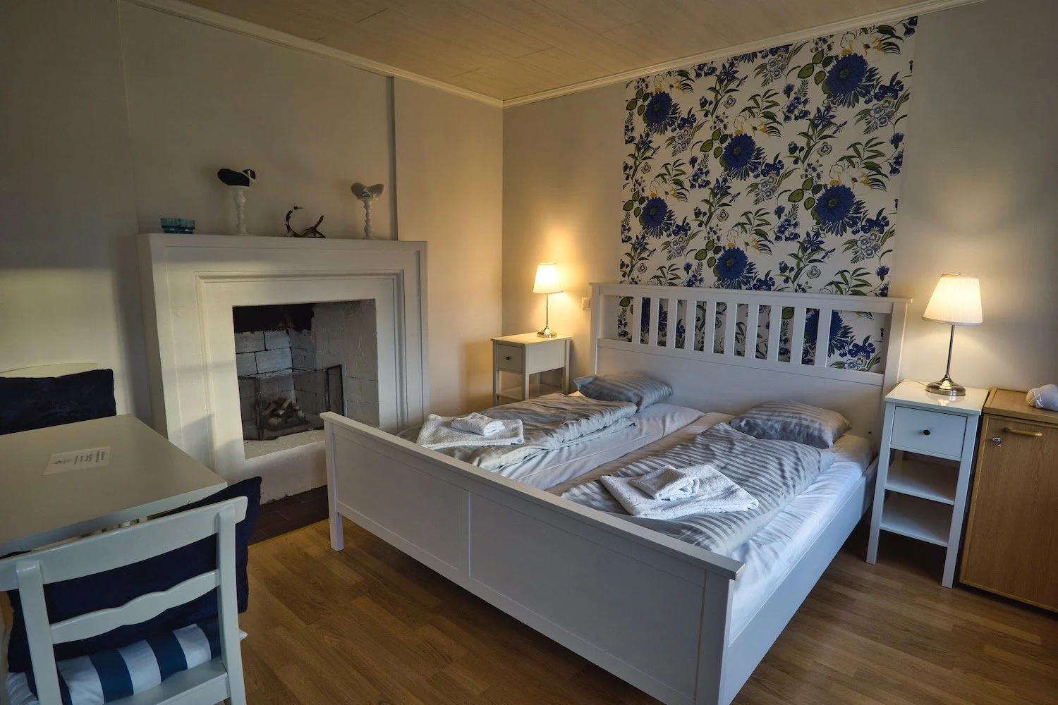 premium double room 105 2.jpeg